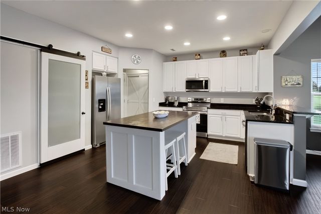 3298 Seven Bridges Road, Medina, OH 44256