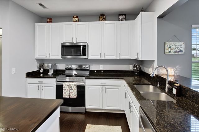 3298 Seven Bridges Road, Medina, OH 44256