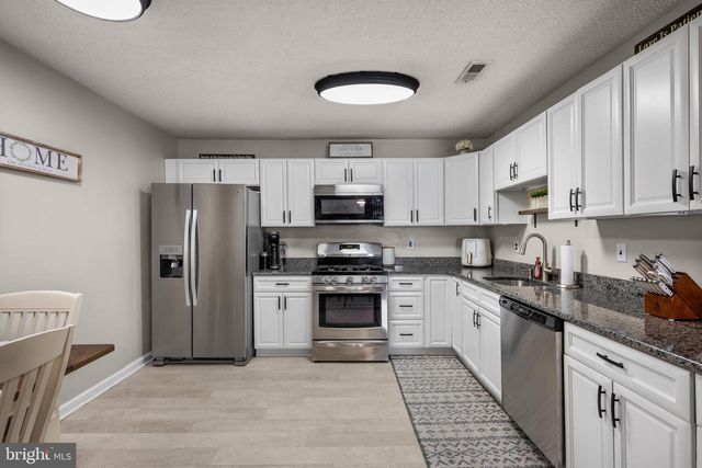 427 PEPPER MILL CT, Sewell, NJ 08080