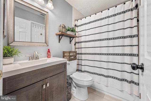 427 PEPPER MILL CT, Sewell, NJ 08080