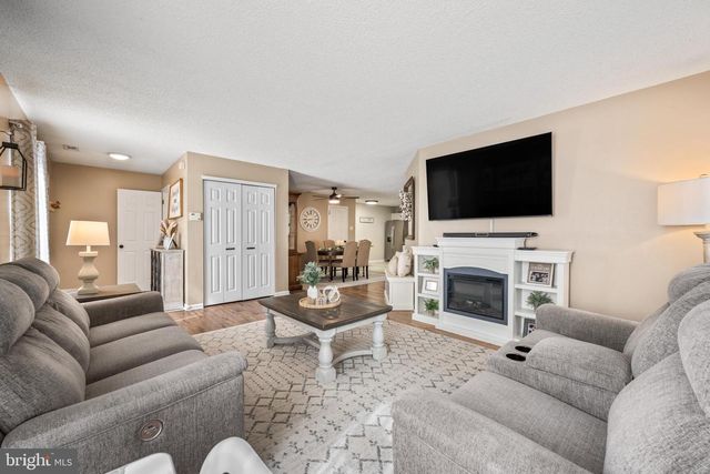 427 PEPPER MILL CT, Sewell, NJ 08080