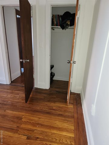 673 Locust Street 1G, Mount Vernon, NY 10552