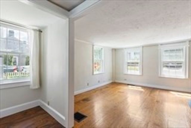 191-193 South St 2, Hingham, MA 02043