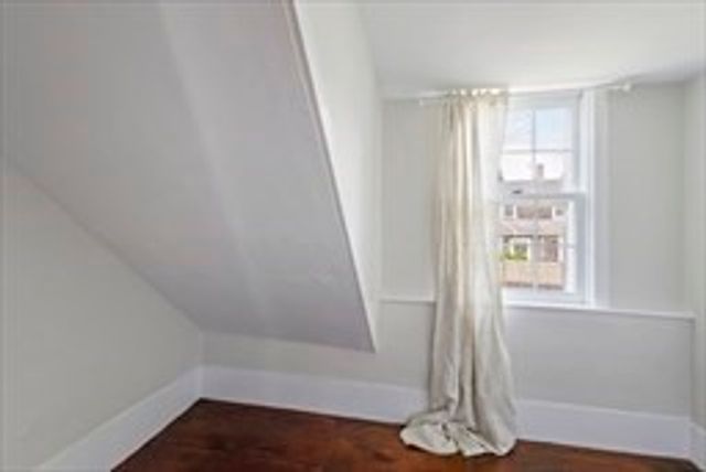 191-193 South St 2, Hingham, MA 02043