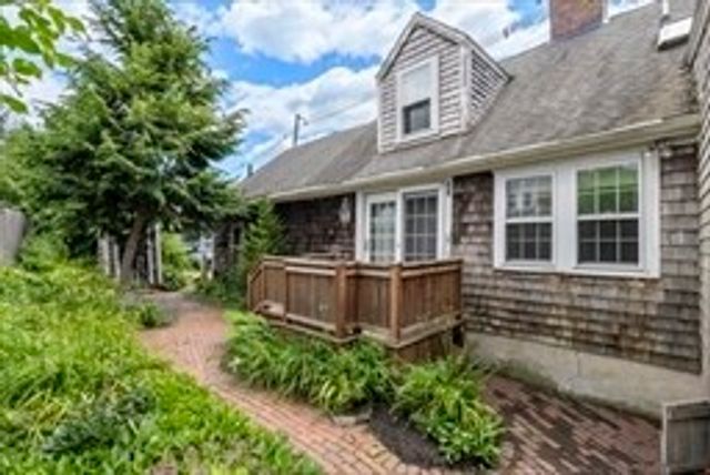 191-193 South St 2, Hingham, MA 02043