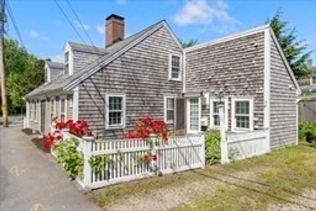 191-193 South St 2, Hingham, MA 02043