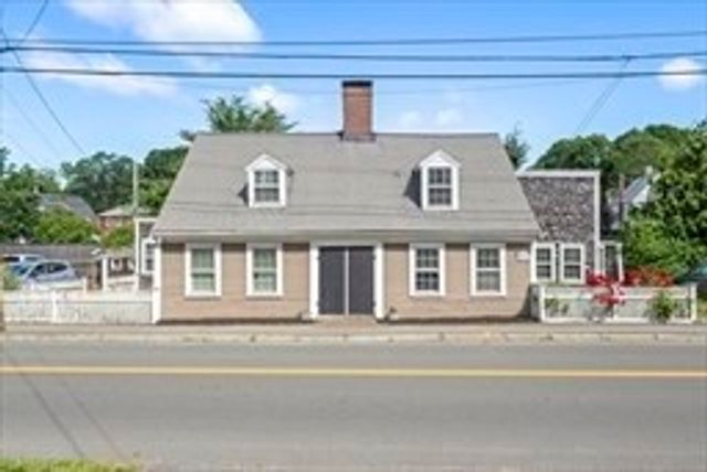 191-193 South St 2, Hingham, MA 02043