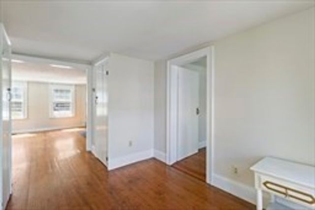 191-193 South St 2, Hingham, MA 02043