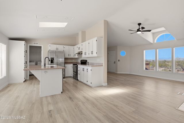 13642 E Greystokes Drive, Vail, AZ 85641