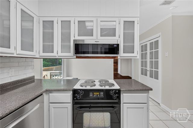 901 Queens Court, Hinesville, GA 31313