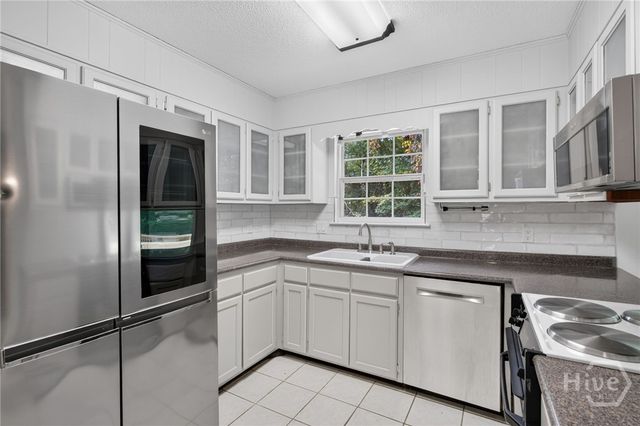901 Queens Court, Hinesville, GA 31313