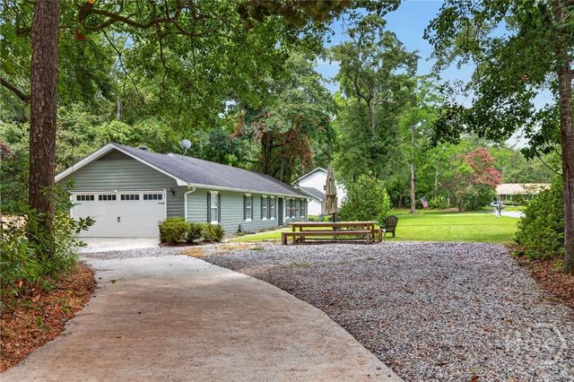 901 Queens Court, Hinesville, GA 31313