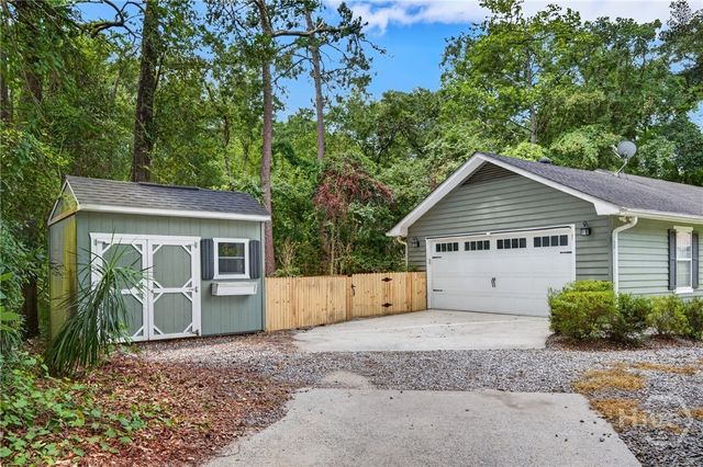 901 Queens Court, Hinesville, GA 31313
