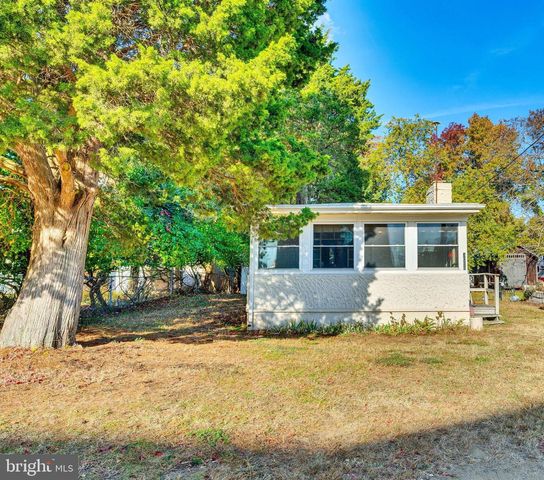 3096 CALVERT BLVD, Lusby, MD 20657