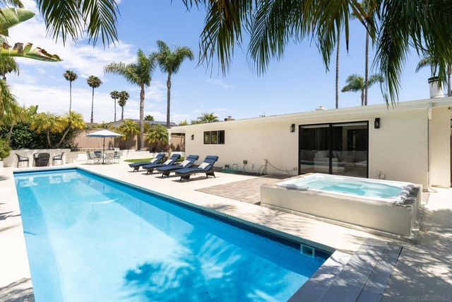 5918 Germaine Ln, La Jolla, CA 92037