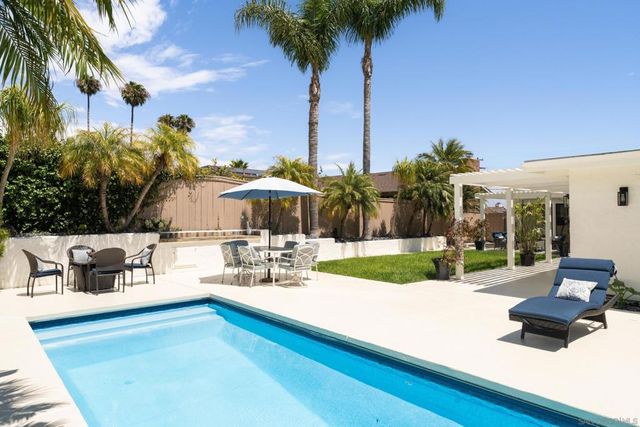 5918 Germaine Ln, La Jolla, CA 92037