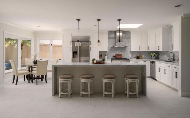 5918 Germaine Ln, La Jolla, CA 92037