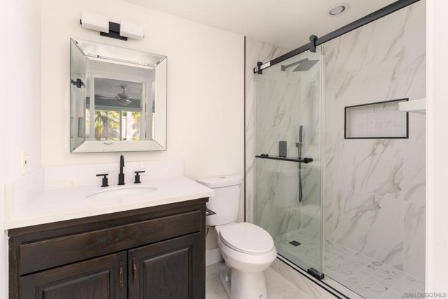 5918 Germaine Ln, La Jolla, CA 92037