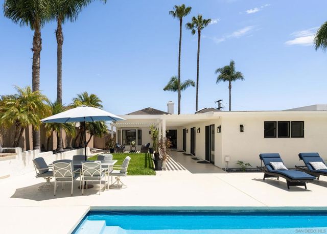 5918 Germaine Ln, La Jolla, CA 92037