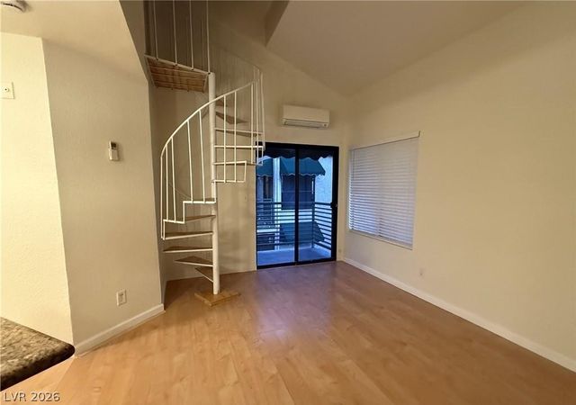 460 Elm Drive 204, Las Vegas, NV 89169