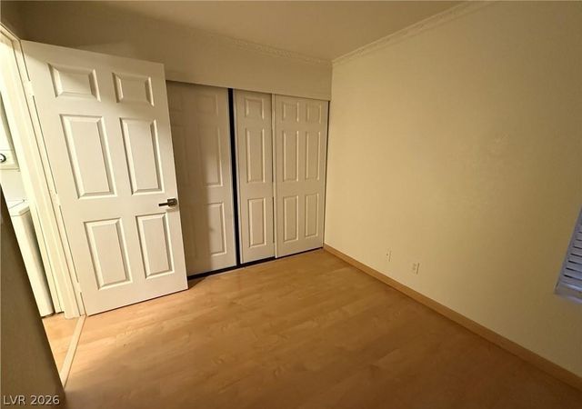 460 Elm Drive 204, Las Vegas, NV 89169