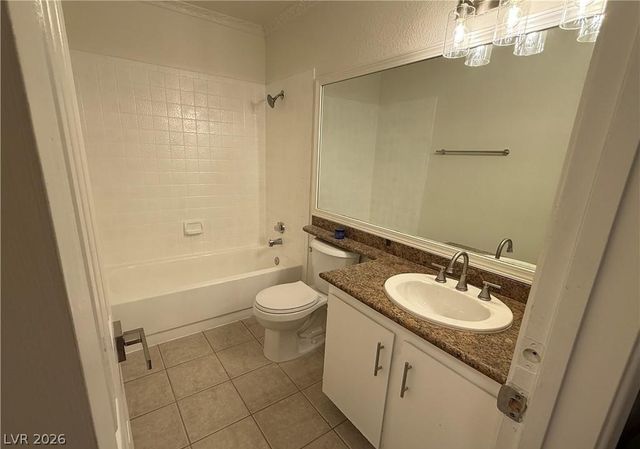 460 Elm Drive 204, Las Vegas, NV 89169