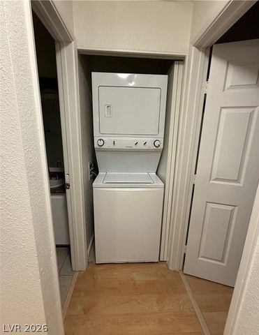 460 Elm Drive 204, Las Vegas, NV 89169