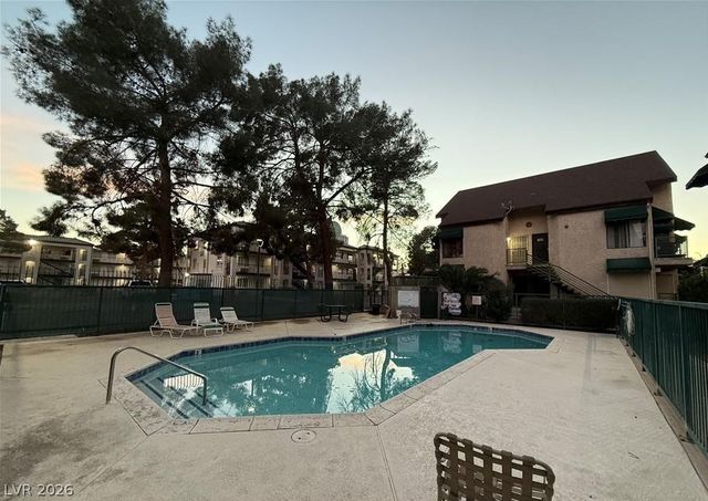 460 Elm Drive 204, Las Vegas, NV 89169
