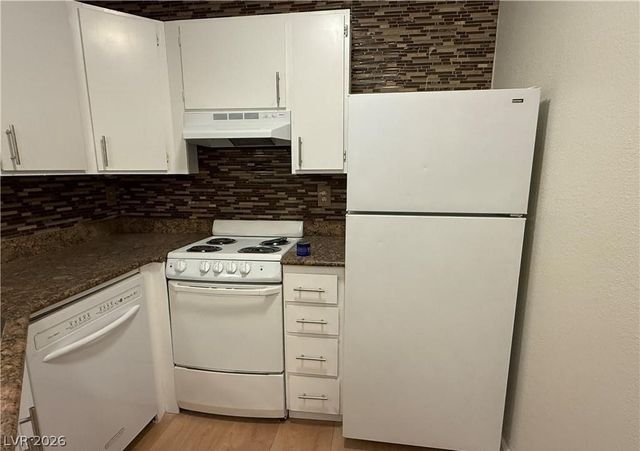 460 Elm Drive 204, Las Vegas, NV 89169