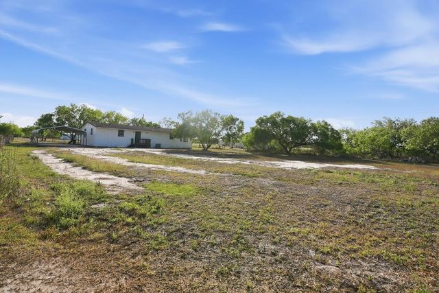 262 CR 3522 Cr, Orange Grove, TX 78372