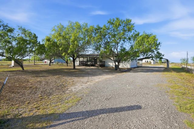 262 CR 3522 Cr, Orange Grove, TX 78372
