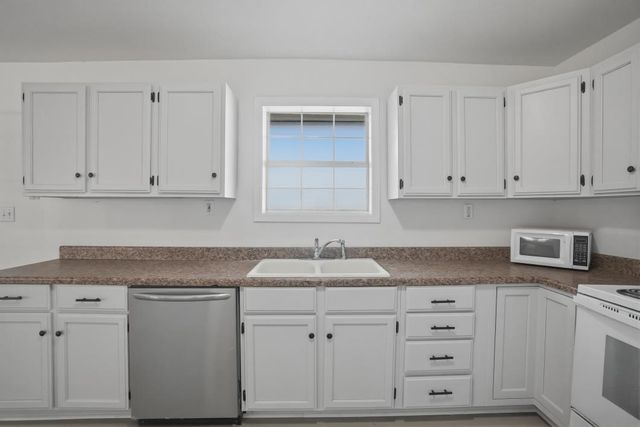 262 CR 3522 Cr, Orange Grove, TX 78372