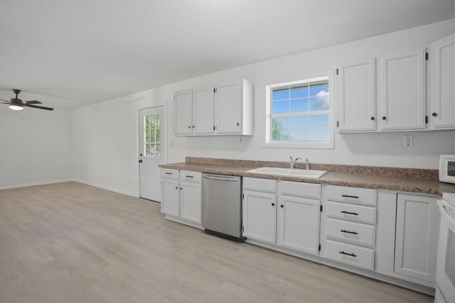262 CR 3522 Cr, Orange Grove, TX 78372