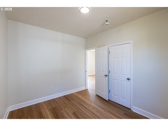 809 E 7TH St, The Dalles, OR 97058
