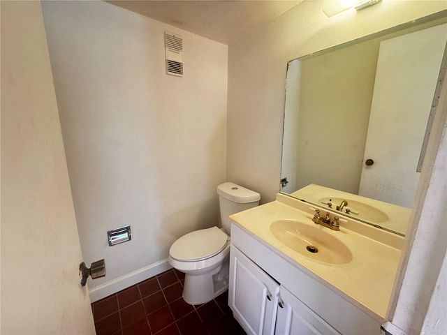 5917 VILLAGE CIRCLE 5917, Orlando, FL 32822