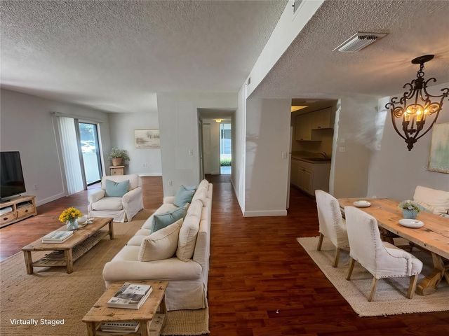 5917 VILLAGE CIRCLE 5917, Orlando, FL 32822