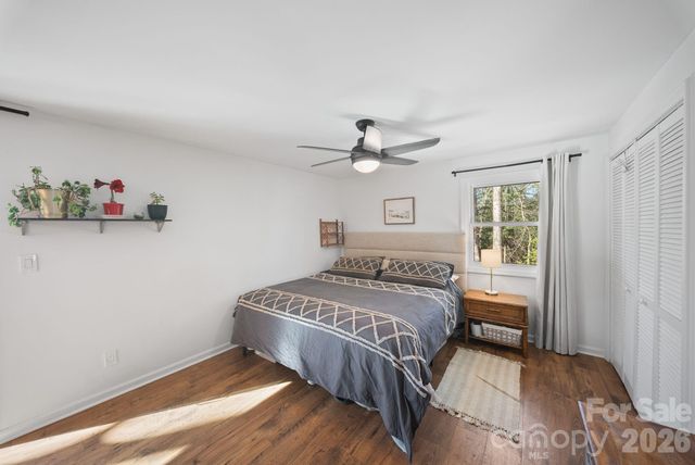 345 Kingswood Drive, Hendersonville, NC 28792