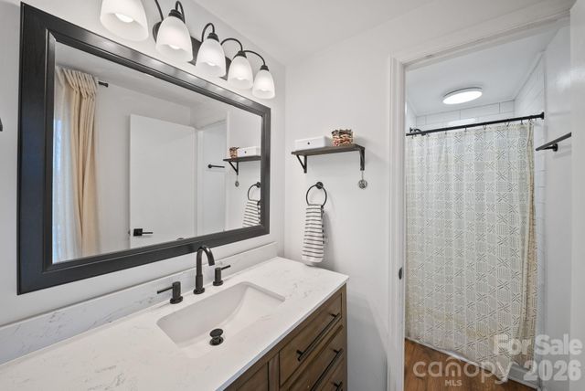 345 Kingswood Drive, Hendersonville, NC 28792