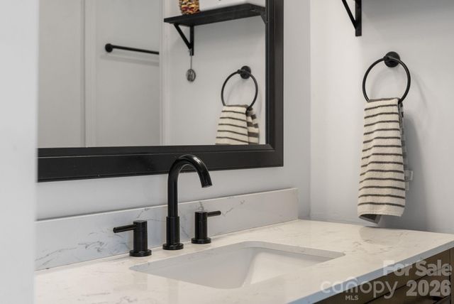 345 Kingswood Drive, Hendersonville, NC 28792