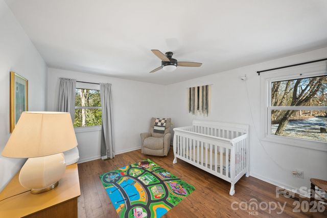 345 Kingswood Drive, Hendersonville, NC 28792