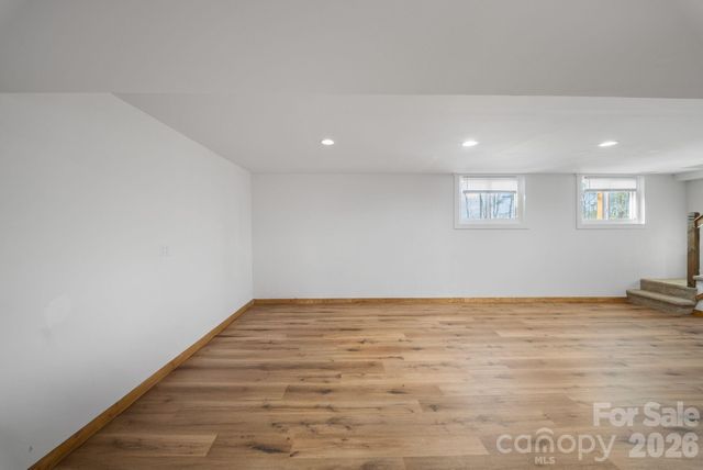 345 Kingswood Drive, Hendersonville, NC 28792