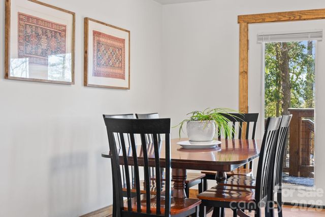 345 Kingswood Drive, Hendersonville, NC 28792