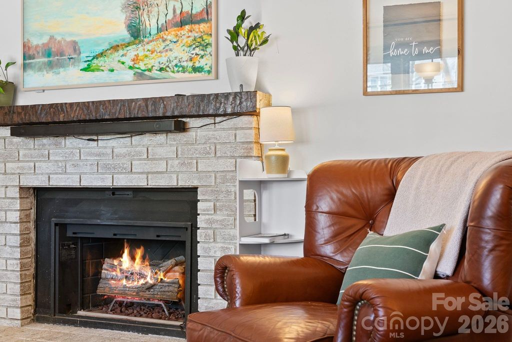 345 Kingswood Drive, Hendersonville, NC 28792