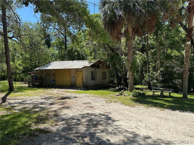 237 N Candle Point, Crystal River, FL 34429