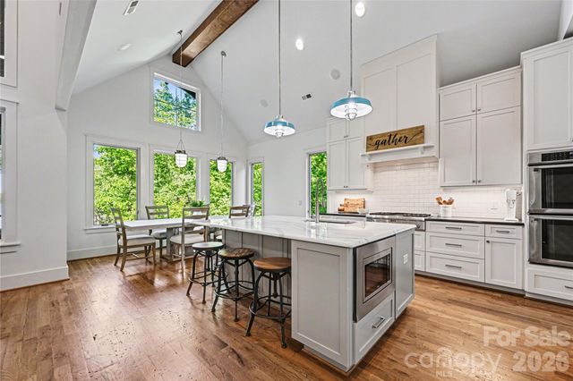 142 Lakeview Shores Loop, Mooresville, NC 28117