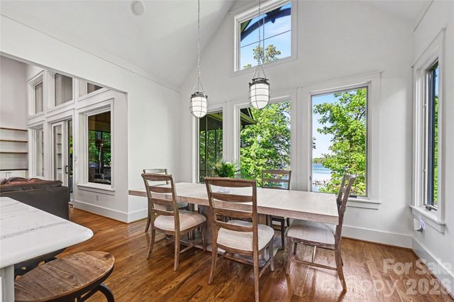 142 Lakeview Shores Loop, Mooresville, NC 28117