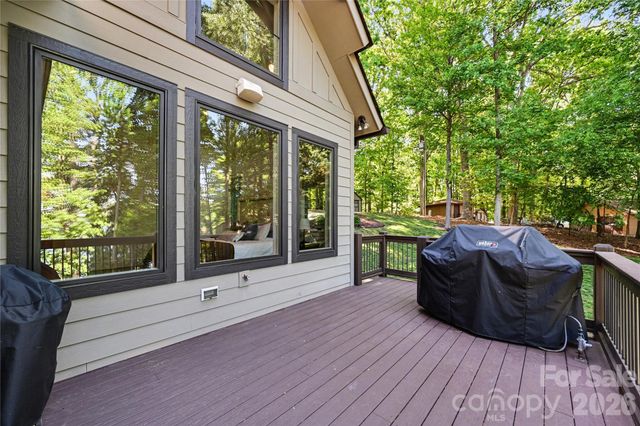 142 Lakeview Shores Loop, Mooresville, NC 28117