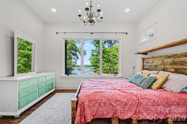 142 Lakeview Shores Loop, Mooresville, NC 28117