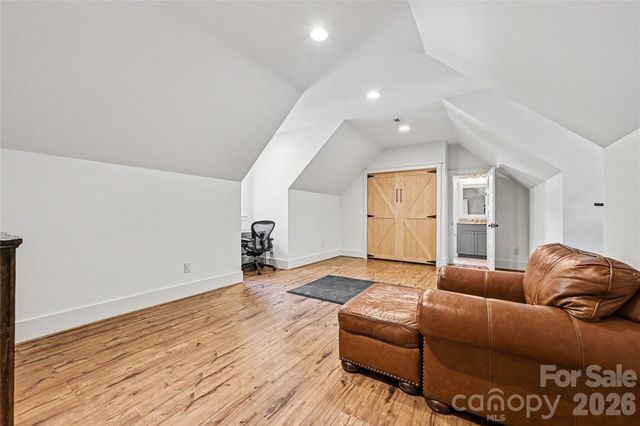 142 Lakeview Shores Loop, Mooresville, NC 28117