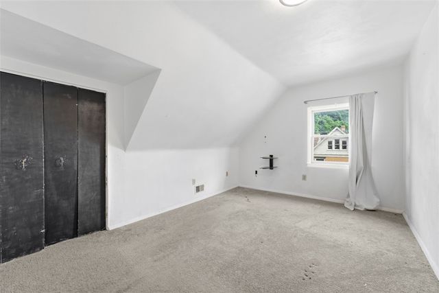 413 Agatha St, Pitcairn, PA 15140